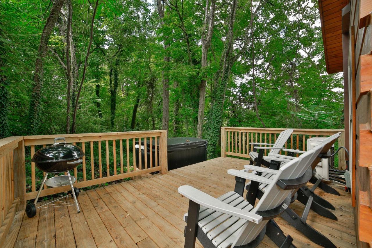 Thomas Cabin Forest Tiny Cabin With Hot Tub Chattanooga Zewnętrze zdjęcie