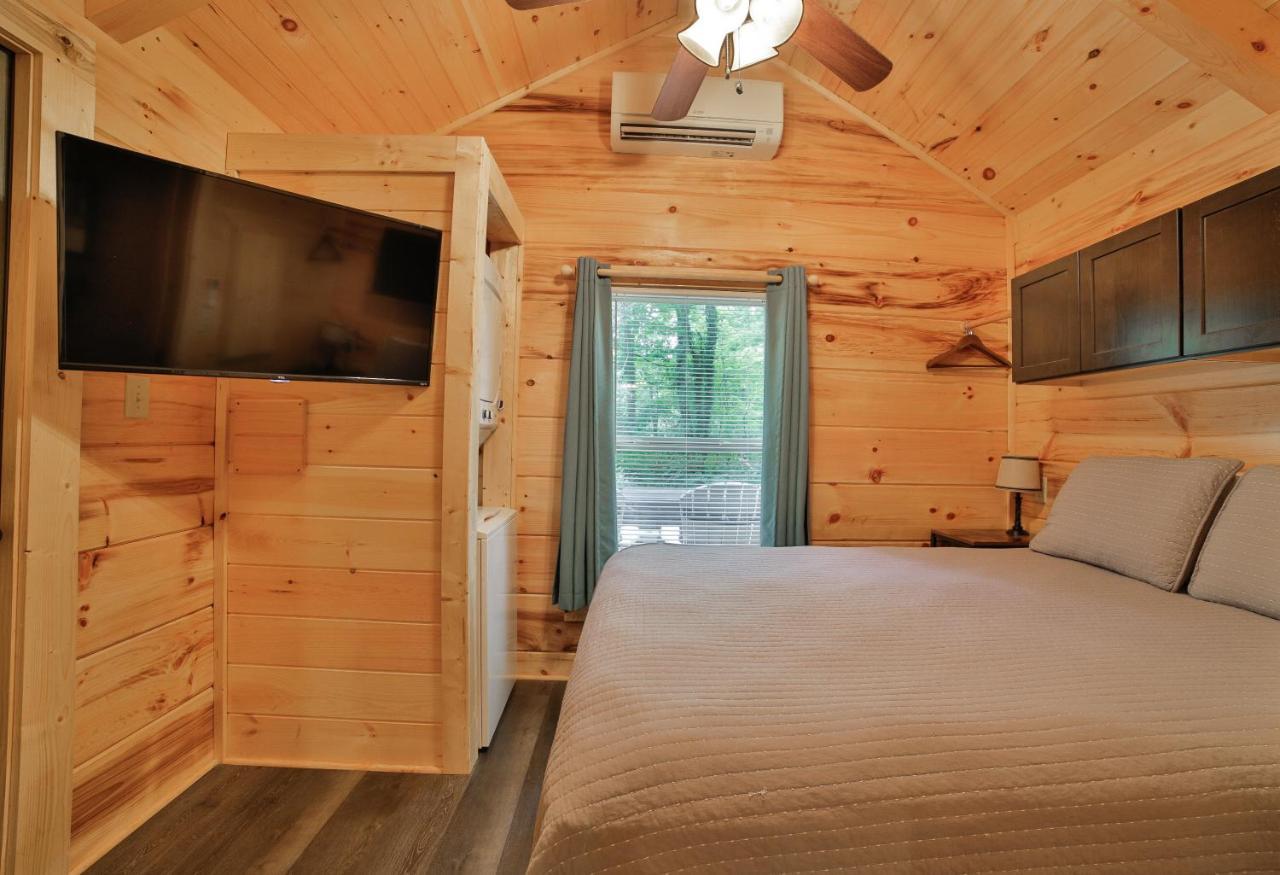 Thomas Cabin Forest Tiny Cabin With Hot Tub Chattanooga Zewnętrze zdjęcie