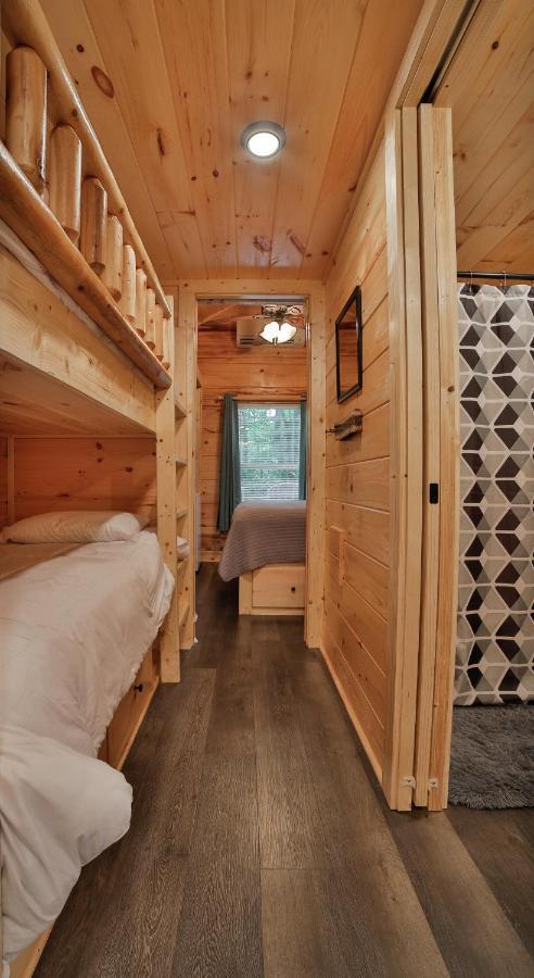 Thomas Cabin Forest Tiny Cabin With Hot Tub Chattanooga Zewnętrze zdjęcie