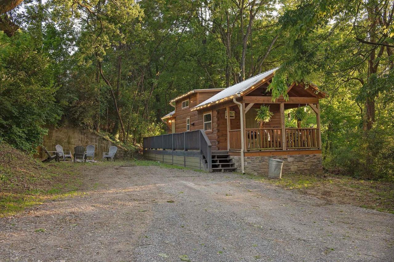 Thomas Cabin Forest Tiny Cabin With Hot Tub Chattanooga Zewnętrze zdjęcie